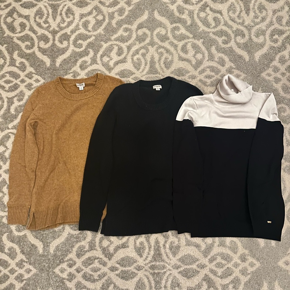 Women’s sweater bundle